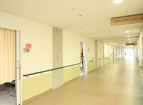 病棟内の廊下